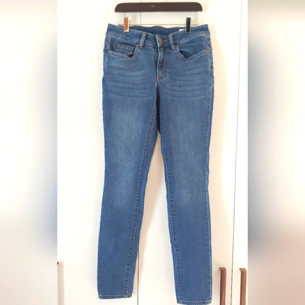 Midrise skinny jeans by Vince Camuto size 25/0